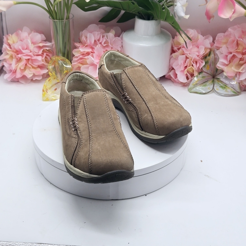 Cabela's Nubuck Leather Slip On Hiking Outdoor Casual Shoes Size 9.5M - Picture 8 of 14